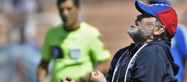 Diego Maradona, ex futbolista argentino y entrenador de Gimnasia y Esgrima La Plata - Sputnik Mundo