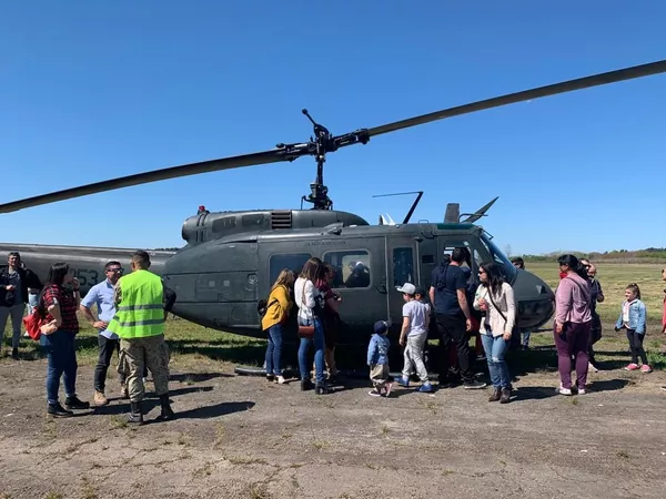Bell UH-1H: te contamos cómo es volar en el helicóptero más usado del mundo (fotos, vídeos) Bell UH-1H: te contamos cómo es volar en el helicóptero más usado del mundo (fotos, vídeos) - Sputnik Mundo