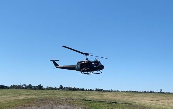 Bell UH-1H: te contamos cómo es volar en el helicóptero más usado del mundo (fotos, vídeos) Bell UH-1H: te contamos cómo es volar en el helicóptero más usado del mundo (fotos, vídeos) - Sputnik Mundo