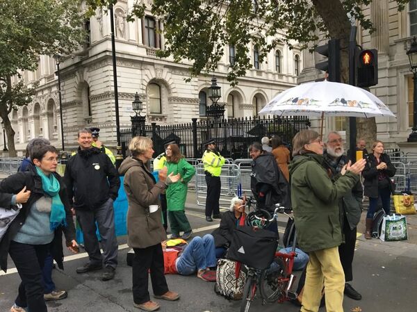 Jornada de protestas ambientales por el mundo se salda con choques y detenidos (vídeos, fotos) Jornada de protestas ambientales por el mundo se salda con choques y detenidos (vídeos, fotos) - Sputnik Mundo