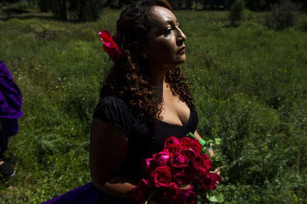 Los brutales asesinatos de mujeres y niños en la periferia de Ciudad de México (fotos y vídeo) - Sputnik Mundo