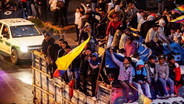 Los indígenas de Ecuador durante las protestas - Sputnik Mundo
