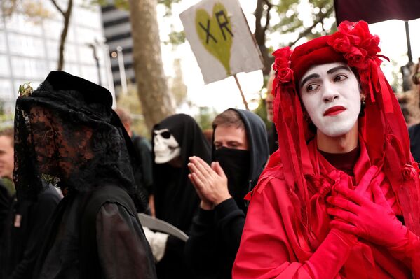 Las multitudinarias protestas contra el cambio climático recorren el planeta - Sputnik Mundo