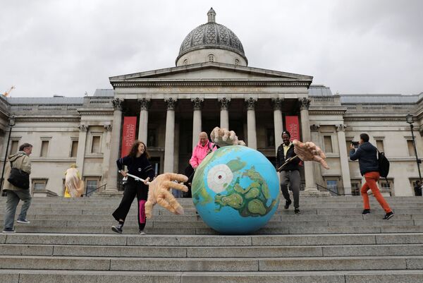 Las multitudinarias protestas contra el cambio climático recorren el planeta - Sputnik Mundo