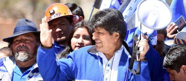 Evo Morales durante su campaña electoral - Sputnik Mundo