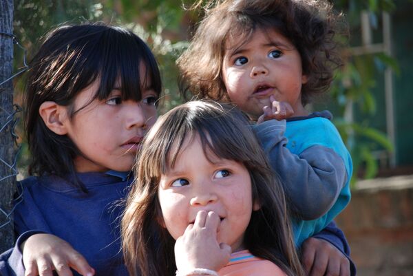 500.000 adolescentes fuera de la escuela: Unicef alerta en las elecciones argentinas - Sputnik Mundo