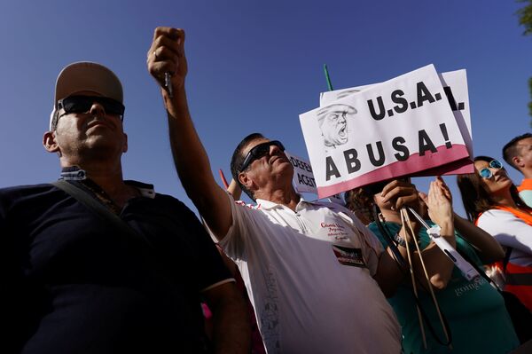 Los productores de aceite españoles piden combatir la crisis por los aranceles de Trump - Sputnik Mundo