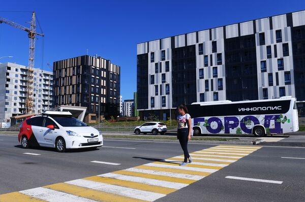 El taxi robótico de Yandex, a la conquista de las megalópolis del mundo (vídeo) - Sputnik Mundo