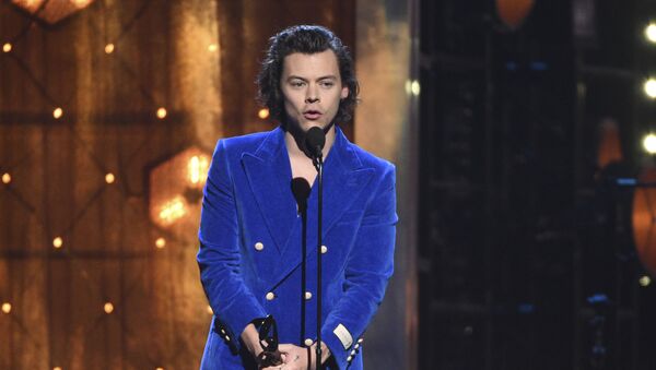 Harry Styles, el cantante británico - Sputnik Mundo