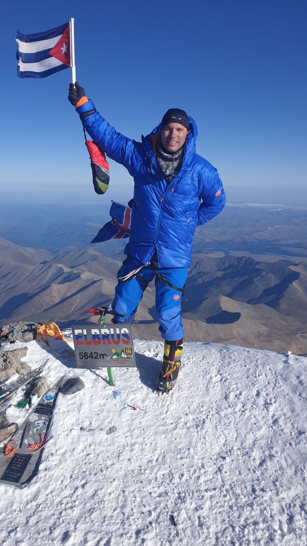Conoce al montañista cubano que desafía a los picos más altos del mundo Conoce al montañista cubano que desafía a los picos más altos del mundo - Sputnik Mundo