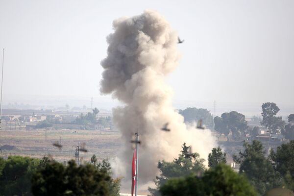 Un bombardeo en Siria (archivo) Un bombardeo en Siria (archivo) - Sputnik Mundo