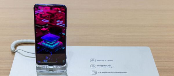 El teléfono inteligente Huawei Nova 5T  - Sputnik Mundo