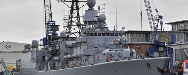 La fragata alemana  Luebeck F214  cerca del muelle en Bremerhaven - Sputnik Mundo