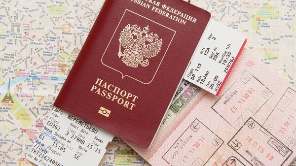 Un pasaporte ruso (imagen referencial)  - Sputnik Mundo