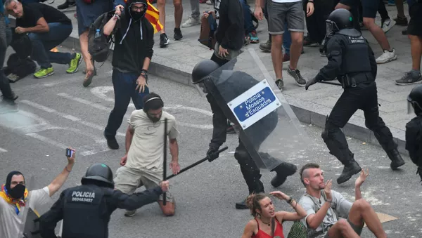 Protestas de independentistas catalanes en Barcelona, España  - Sputnik Mundo