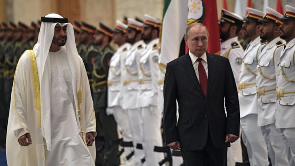 El presidente ruso, Vladímir Putin, arriba en visita oficial a Abu Dabi El presidente ruso, Vladímir Putin, arriba en visita oficial a Abu Dabi - Sputnik Mundo