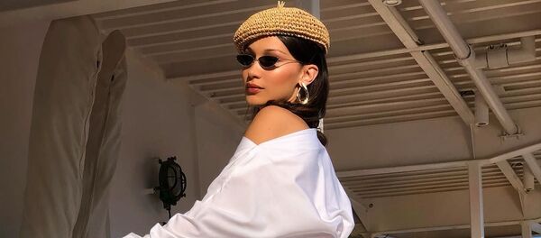 Bella Hadid, supermodelo estadounidense - Sputnik Mundo