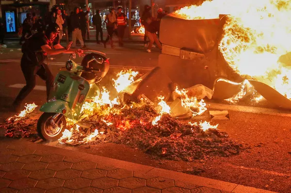 Violencia generalizada en Cataluña en la segunda jornada de protestas independentistas Violencia generalizada en Cataluña en la segunda jornada de protestas independentistas - Sputnik Mundo