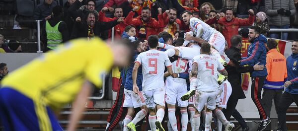 Victoria de la selección de España ante Suecia en el Friends Arena de Estocolmo, el 16 de octubre de 2019 - Sputnik Mundo