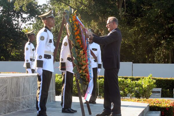 Nikolái Pátrushev durante la ofrenda floral memorial al soldado internacionalista soviético en La Habana - Sputnik Mundo