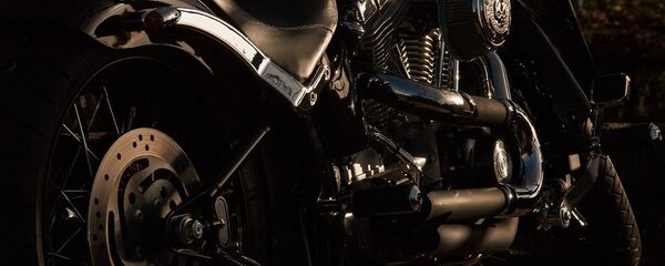 Una motocicleta. Imagen referencial Una motocicleta. Imagen referencial - Sputnik Mundo