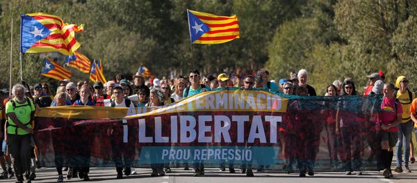 Protestas de los independentistas catalanes en España - Sputnik Mundo