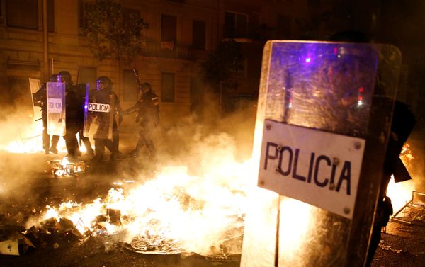 Disturbios en Barcelona, España - Sputnik Mundo