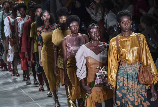 Sensualidad y elegancia: la Semana de la Moda de Sao Paulo, en imágenes
 - Sputnik Mundo