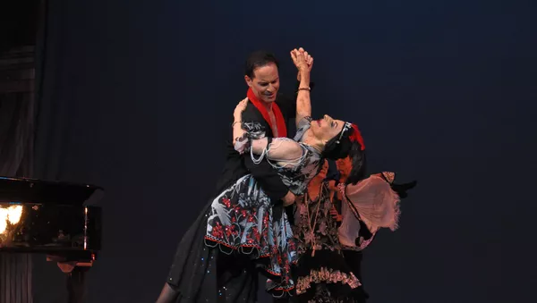 Alonso junto al bailarín cubano Jorge Vega (archivo) - Sputnik Mundo
