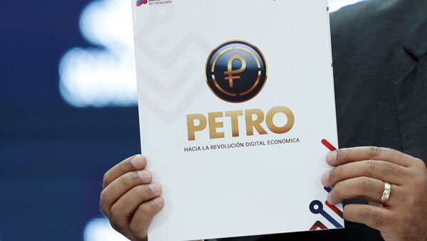 Petro, criptomoneda - Sputnik Mundo