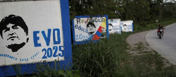 Carteles electorales de Evo Morales en Bolivia - Sputnik Mundo