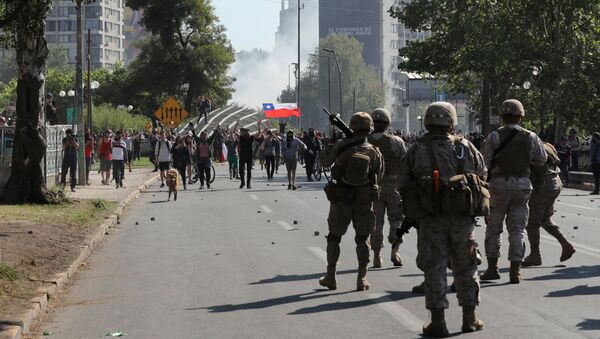 Protestas en Chile - Sputnik Mundo