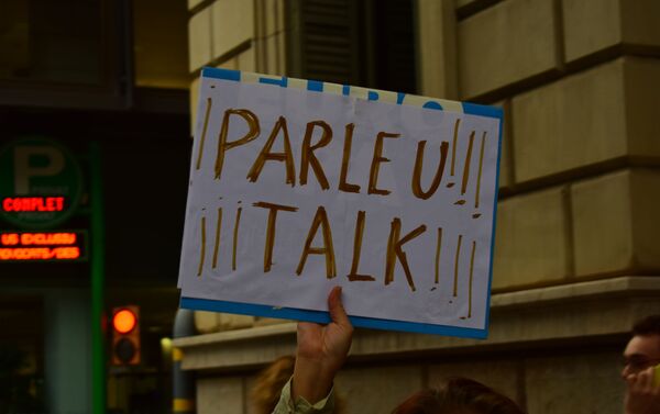 Manifestación en Barcelona por la visita del presidente del Gobierno español en funciones, Pedro Sánchez Manifestación en Barcelona por la visita del presidente del Gobierno español en funciones, Pedro Sánchez - Sputnik Mundo