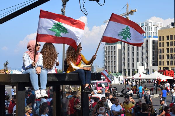 Los libaneses inician su quinto día de protestas contra el Gobierno - Sputnik Mundo
