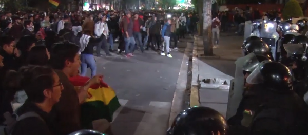 Las protestas sacuden Bolivia tras los resultados preliminares de las presidenciales - Sputnik Mundo