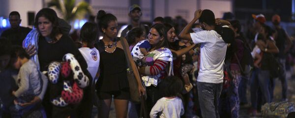 Migrantes venezolanos en la frontera entre Ecuador y Perú - Sputnik Mundo