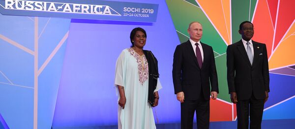 El presidente ruso, Vladímir Putin con su homólogo de de Guinea Ecuatorial, Teodoro Obiang Nguema El presidente ruso, Vladímir Putin con su homólogo de de Guinea Ecuatorial, Teodoro Obiang Nguema - Sputnik Mundo