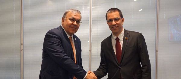 El vicecanciller de Rusia, Serguéi Vershinin, y el canciller de Venezuela, Jorge Arreaza  - Sputnik Mundo