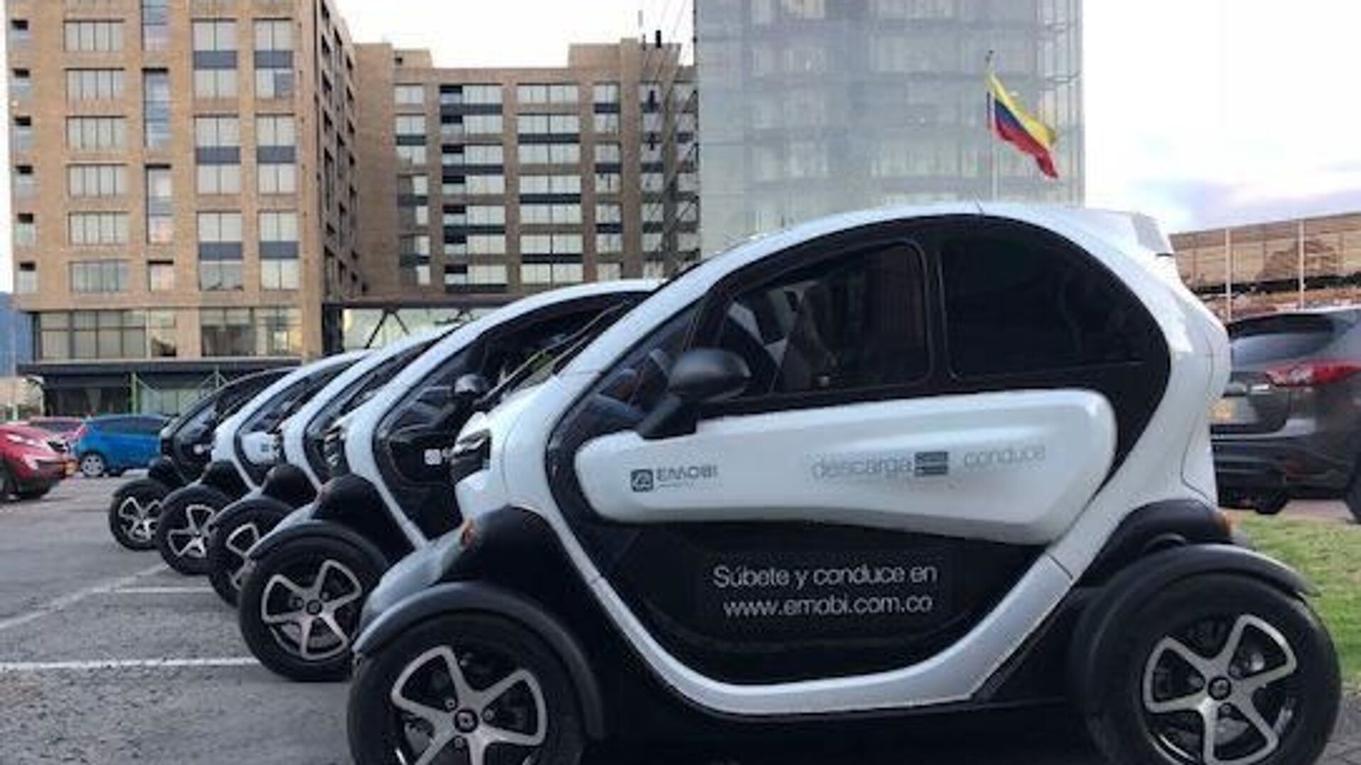 Auto eléctrico compartido en Bogotá Auto eléctrico compartido en Bogotá - Sputnik Mundo, 1920, 29.03.2021