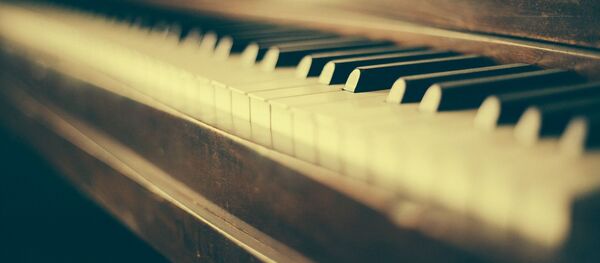 Un piano  - Sputnik Mundo