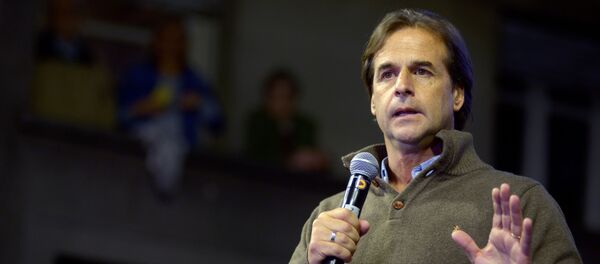 Luis Lacalle Pou, candidato por el Partido Nacional en las elecciones generales de Uruguay - Sputnik Mundo