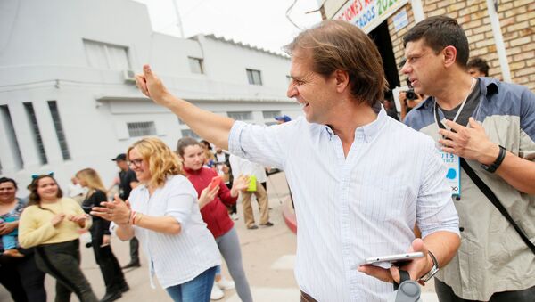 Luis Lacalle Pou, candidato por el Partido Nacional en las elecciones generales de Uruguay - Sputnik Mundo