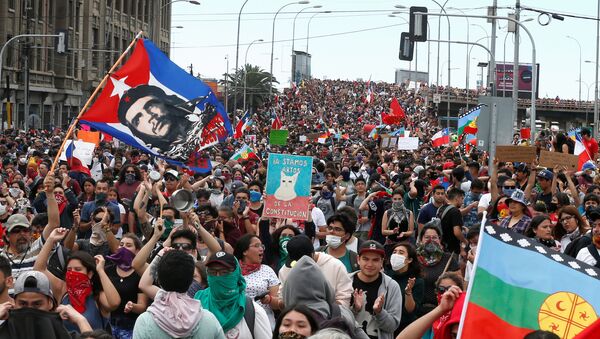 Las protestas en Chile - Sputnik Mundo