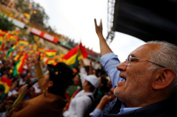 En Bolivia la oposición apuesta a la violencia y la confrontación En Bolivia la oposición apuesta a la violencia y la confrontación - Sputnik Mundo