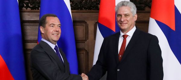 El primer ministro de Rusia, Dmitri Medvédev, y el presidente cubano, Miguel Díaz-Canel Bermúdez El primer ministro de Rusia, Dmitri Medvédev, y el presidente cubano, Miguel Díaz-Canel Bermúdez - Sputnik Mundo