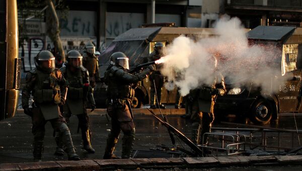 Protestas en Santiago, Chile - Sputnik Mundo