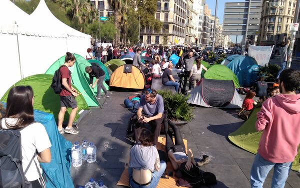 Acampada de protesta en Barcelona - Sputnik Mundo