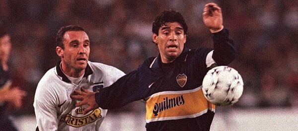 El rey del fútbol argentino cumple 59 años - Sputnik Mundo