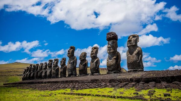 Los moais de la Isla de Pascua - Sputnik Mundo