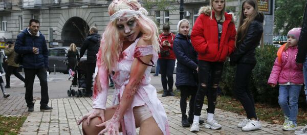 Disturbios, Halloween y una potente erupción volcánica: así son las mejores fotos de la semana
 - Sputnik Mundo